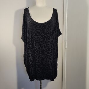 Elegant Black Patterned Women's Top